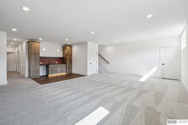 5518 S 200th Avenue, Omaha, NE 68135