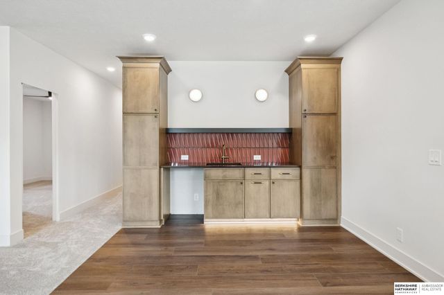 5518 S 200th Avenue, Omaha, NE 68135