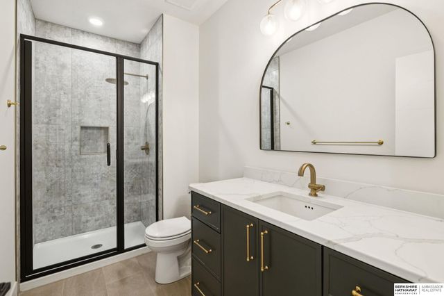 5518 S 200th Avenue, Omaha, NE 68135