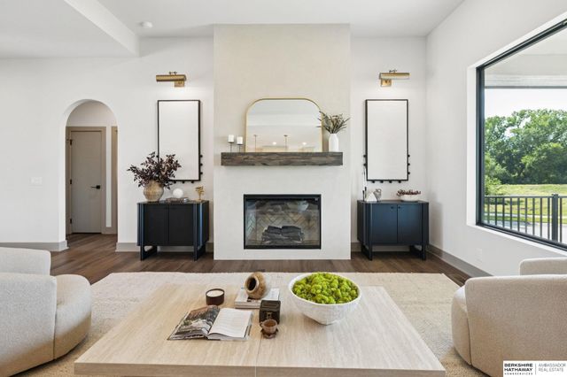 5518 S 200th Avenue, Omaha, NE 68135