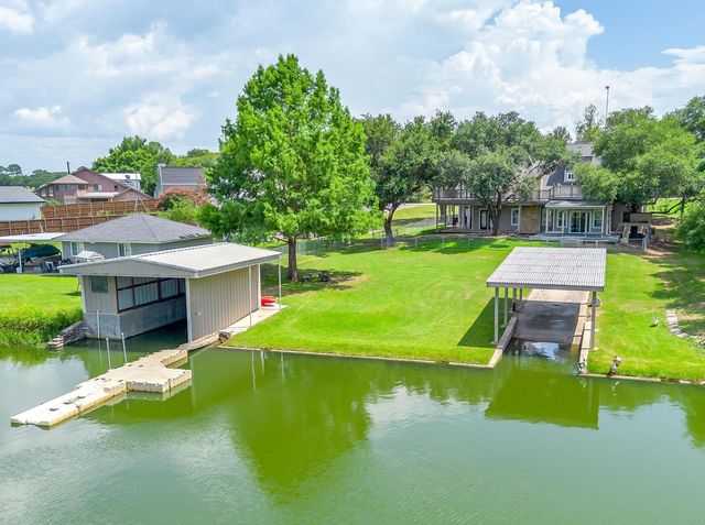11972 Younger Court, Azle, TX 76020