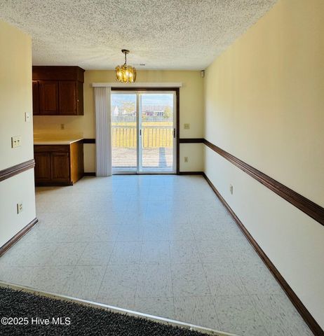 212 Melonie Drive, Elizabeth City, NC 27909