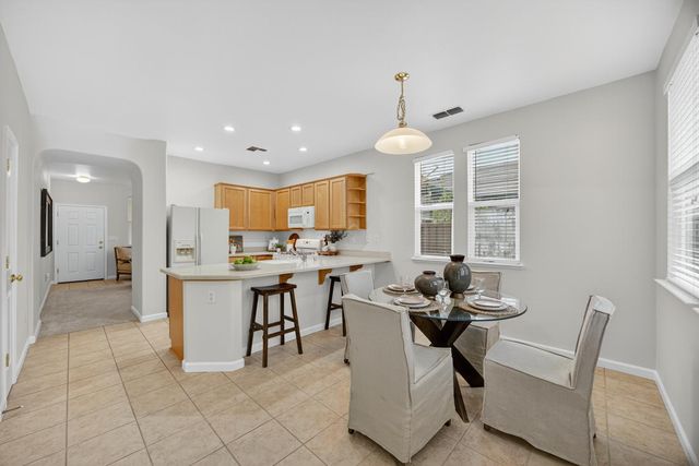 2278 Bay Horse Ln, Sacramento, CA 95835