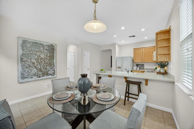 2278 Bay Horse Ln, Sacramento, CA 95835