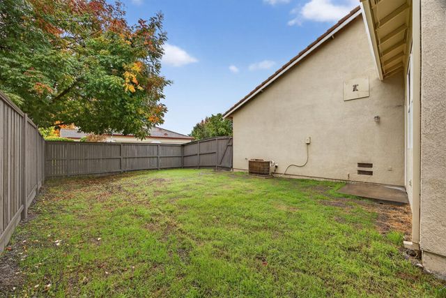 2278 Bay Horse Ln, Sacramento, CA 95835