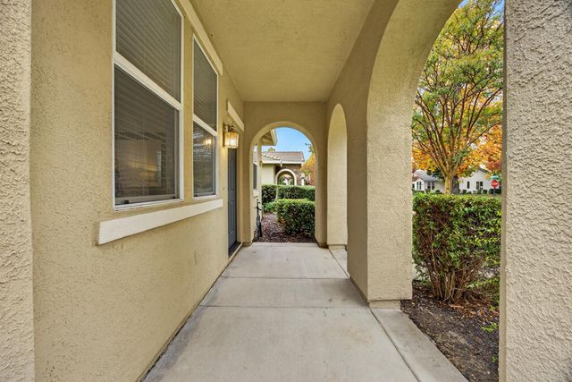 2278 Bay Horse Ln, Sacramento, CA 95835