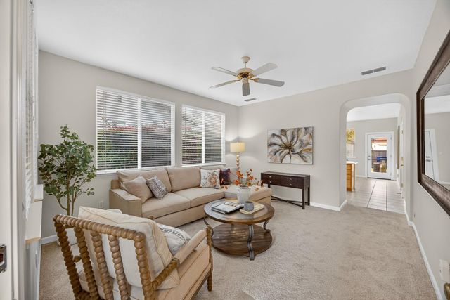 2278 Bay Horse Ln, Sacramento, CA 95835