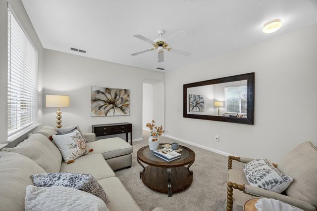 2278 Bay Horse Ln, Sacramento, CA 95835