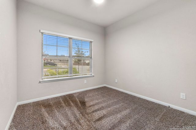 6814 Shiraz Way, Converse, TX 78109