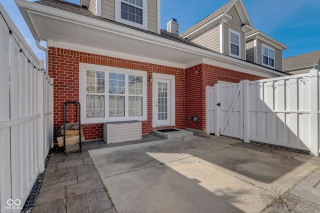 1242 Pawtucket Drive, Westfield, IN 46074
