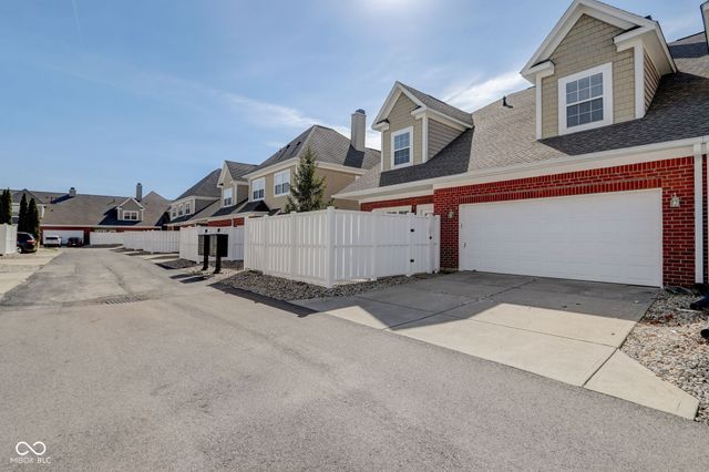 1242 Pawtucket Drive, Westfield, IN 46074