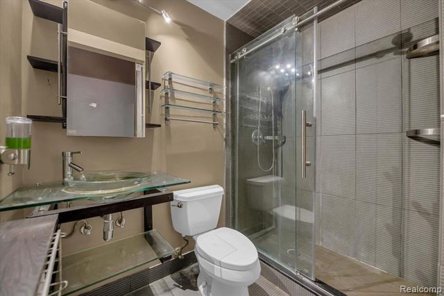 6533 E Jefferson Avenue 230T, Detroit, MI 48207