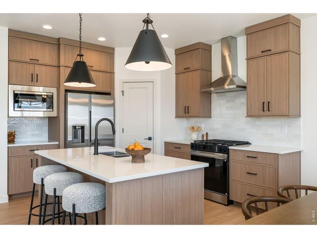 844 Doubleleaf Dr, Windsor, CO 80550