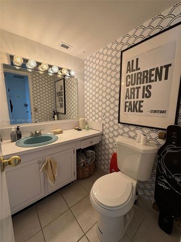 11930 N Bayshore Dr 406, North Miami, FL 33181