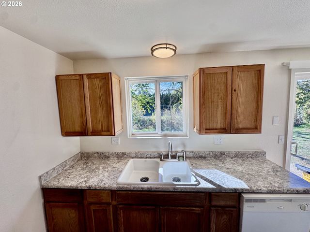 3970 Marshall, Eugene, OR 97402