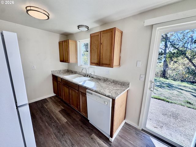 3970 Marshall, Eugene, OR 97402