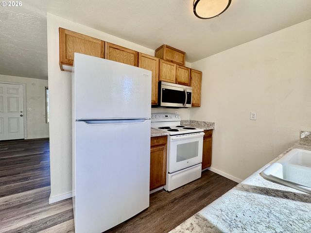 3970 Marshall, Eugene, OR 97402
