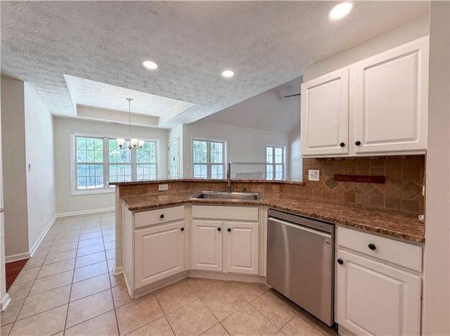 335 Hunters Glen, Fayetteville, GA 30215