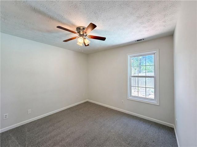 335 Hunters Glen, Fayetteville, GA 30215