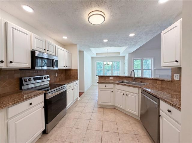 335 Hunters Glen, Fayetteville, GA 30215