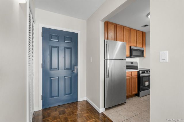 342 Westchester Avenue 25E, Port Chester, NY 10573