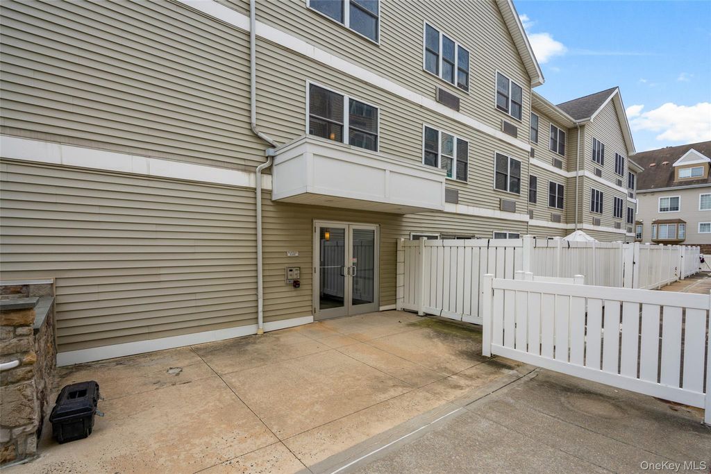 342 Westchester Avenue 25E, Port Chester, NY 10573 — photo 4
