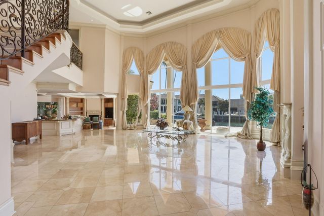 4 Isla Bahia Drive, Fort Lauderdale, FL 33316