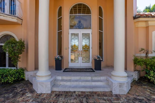 4 Isla Bahia Drive, Fort Lauderdale, FL 33316