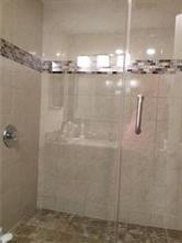 206 Wimbledon Lake Drive 206, Plantation, FL 33324