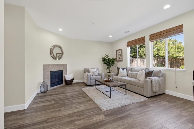 1243 Banyan Way, Lincoln, CA 95648