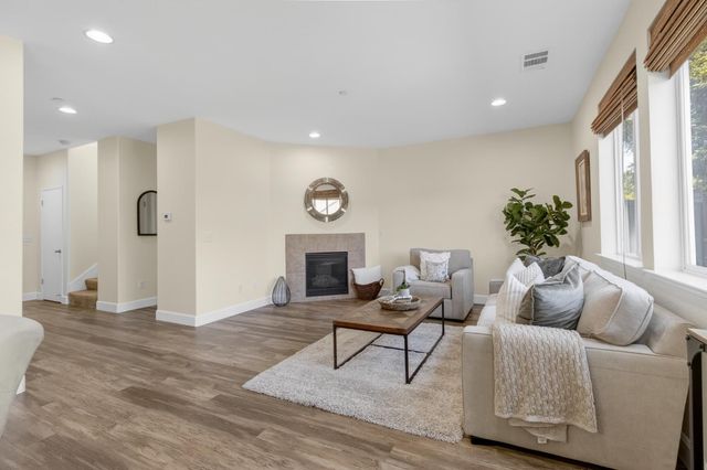 1243 Banyan Way, Lincoln, CA 95648