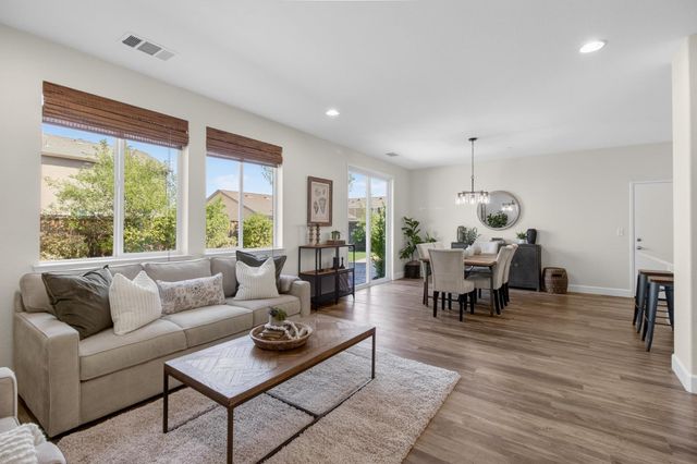 1243 Banyan Way, Lincoln, CA 95648