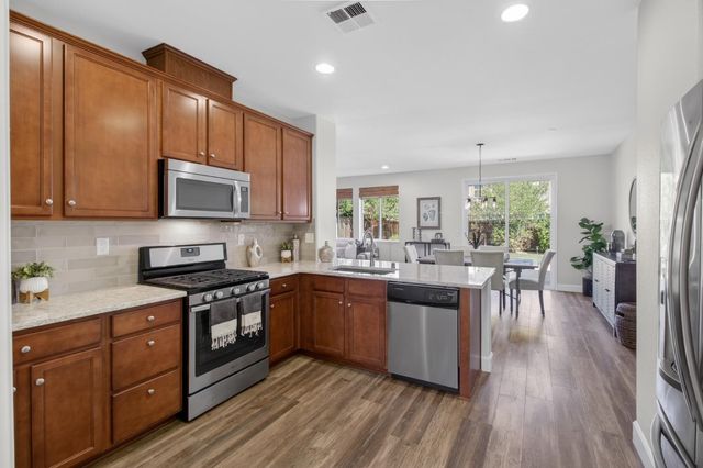 1243 Banyan Way, Lincoln, CA 95648