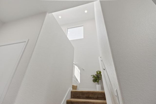 1243 Banyan Way, Lincoln, CA 95648