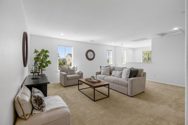 1243 Banyan Way, Lincoln, CA 95648