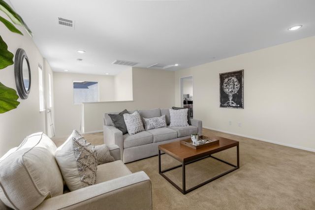 1243 Banyan Way, Lincoln, CA 95648