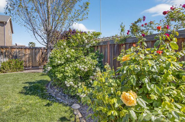 1243 Banyan Way, Lincoln, CA 95648