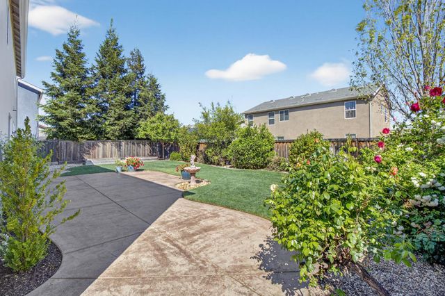 1243 Banyan Way, Lincoln, CA 95648