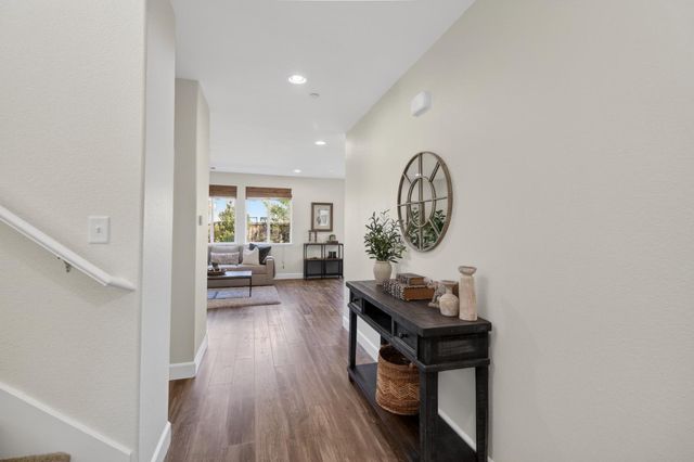 1243 Banyan Way, Lincoln, CA 95648