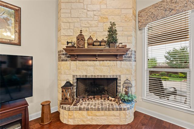 283 Briarleaf Circle, Hewitt, TX 76643