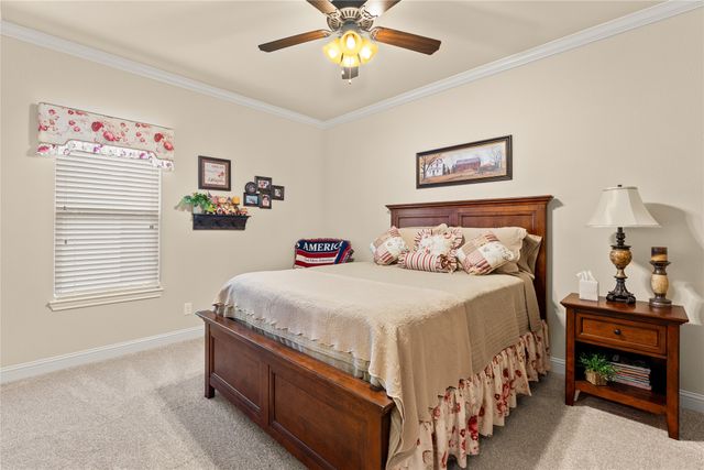 283 Briarleaf Circle, Hewitt, TX 76643