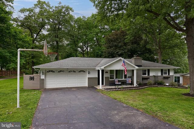 786 SUMMIT DR, Dallastown, PA 17313