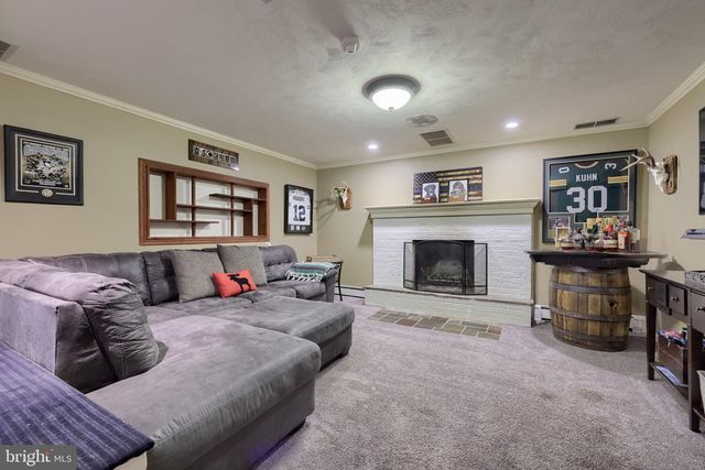 786 SUMMIT DR, Dallastown, PA 17313