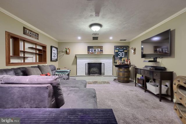 786 SUMMIT DR, Dallastown, PA 17313