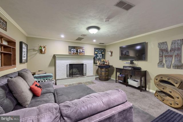 786 SUMMIT DR, Dallastown, PA 17313