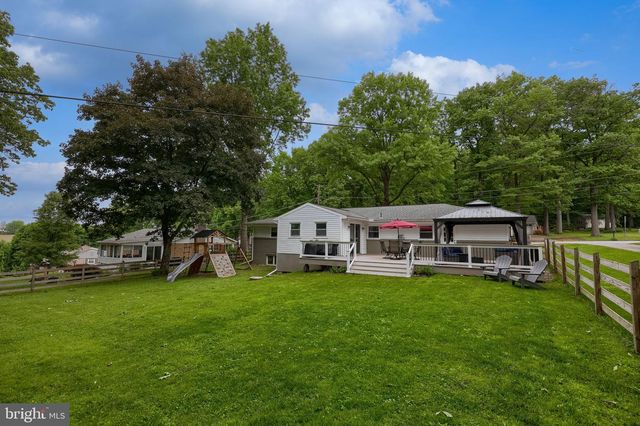 786 SUMMIT DR, Dallastown, PA 17313