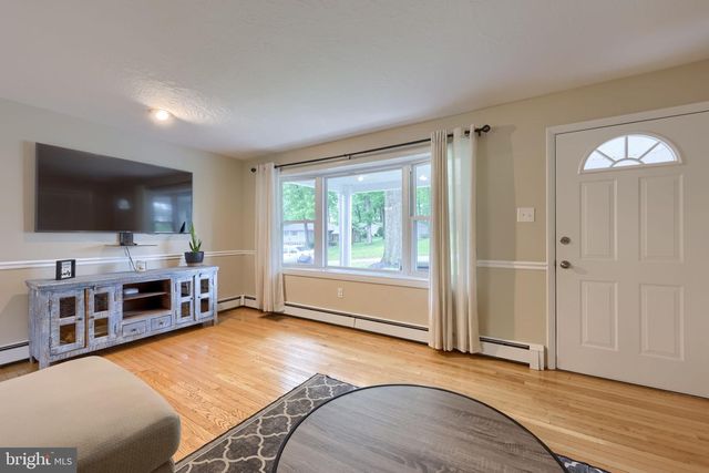 786 SUMMIT DR, Dallastown, PA 17313