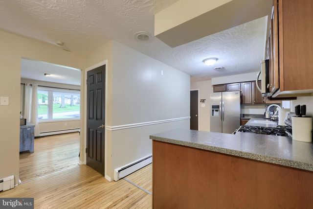 786 SUMMIT DR, Dallastown, PA 17313