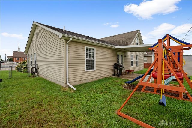 2801 Southlawn Avenue, Moraine, OH 45439