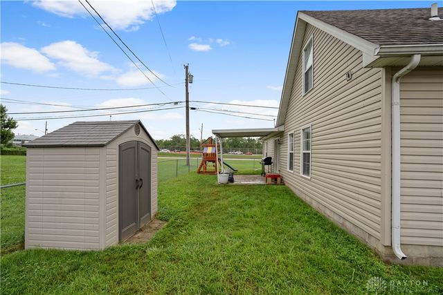 2801 Southlawn Avenue, Moraine, OH 45439